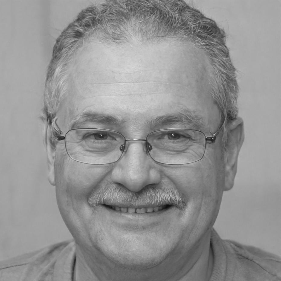 Retrato de Aurelio Santamaría, consultor empresarial